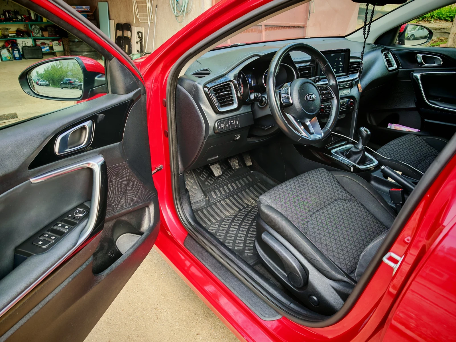 Kia Ceed 1.4 MPI 99к. - изображение 6
