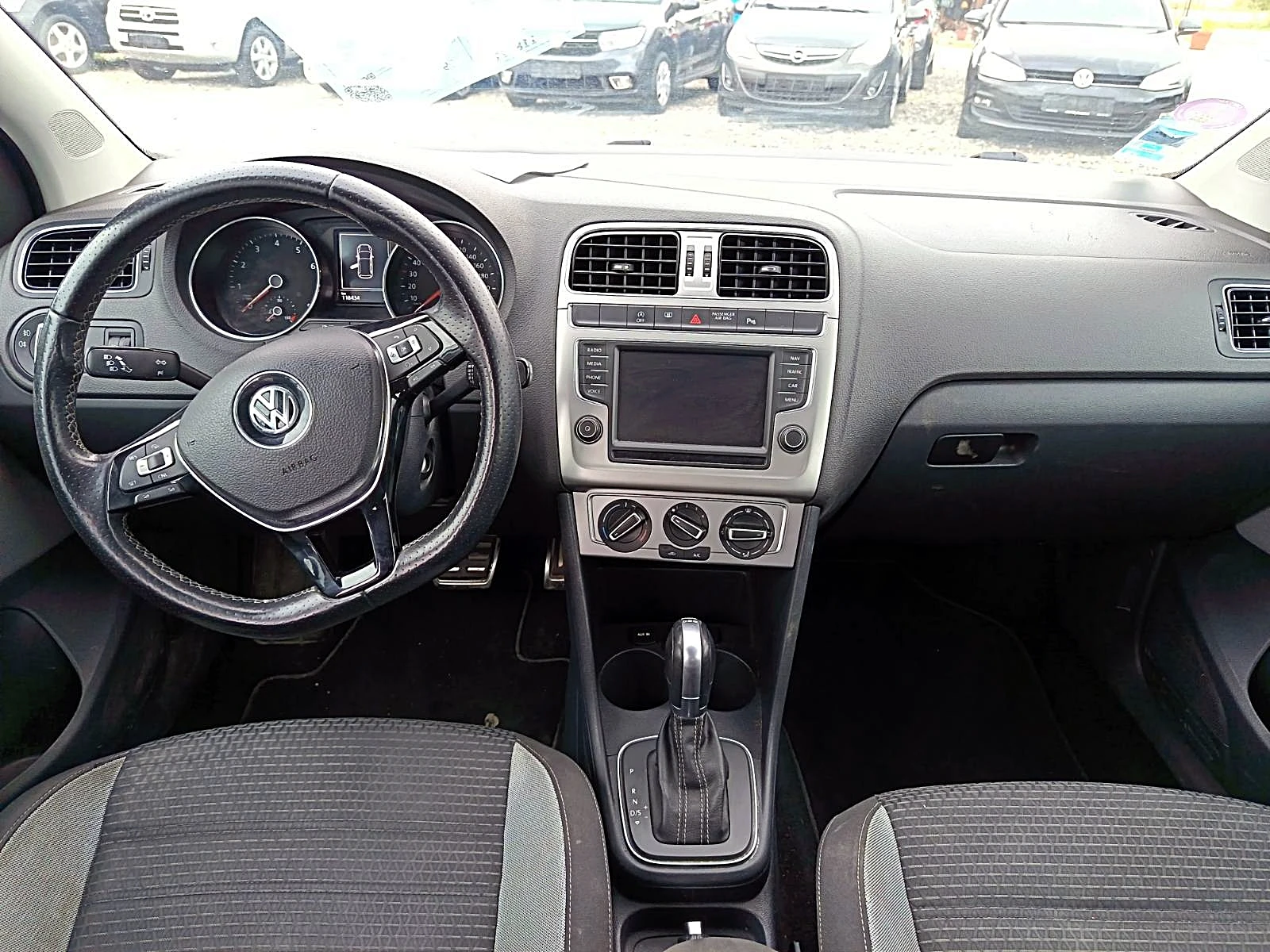 VW Polo CROSS POLO AUTOMATIC - изображение 9
