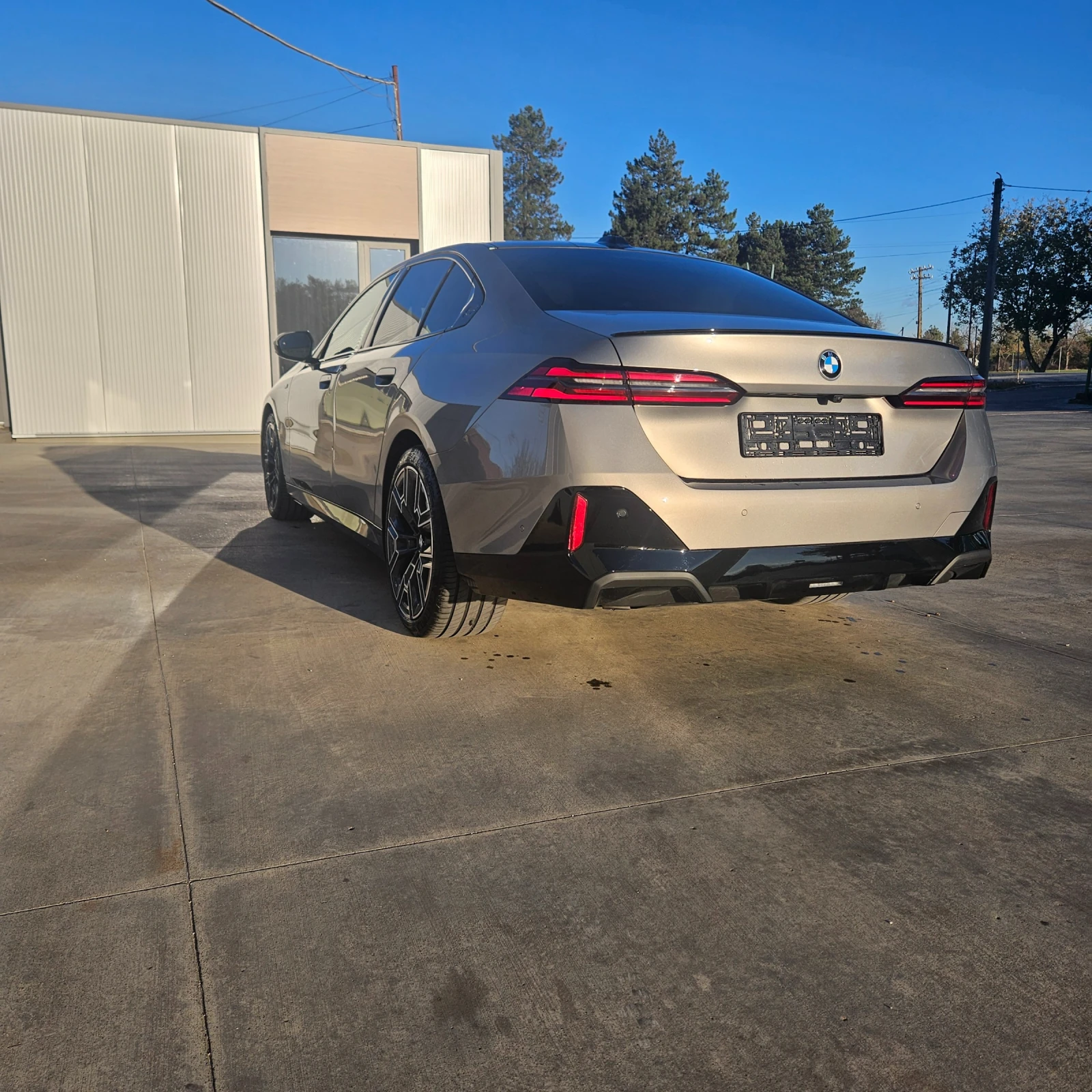 BMW 540 xDrive Limousine M Sport PRO - изображение 10