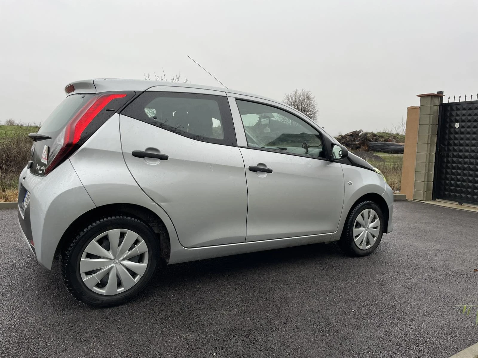 Toyota Aygo 1.0 Tce 72 к.с  - изображение 3