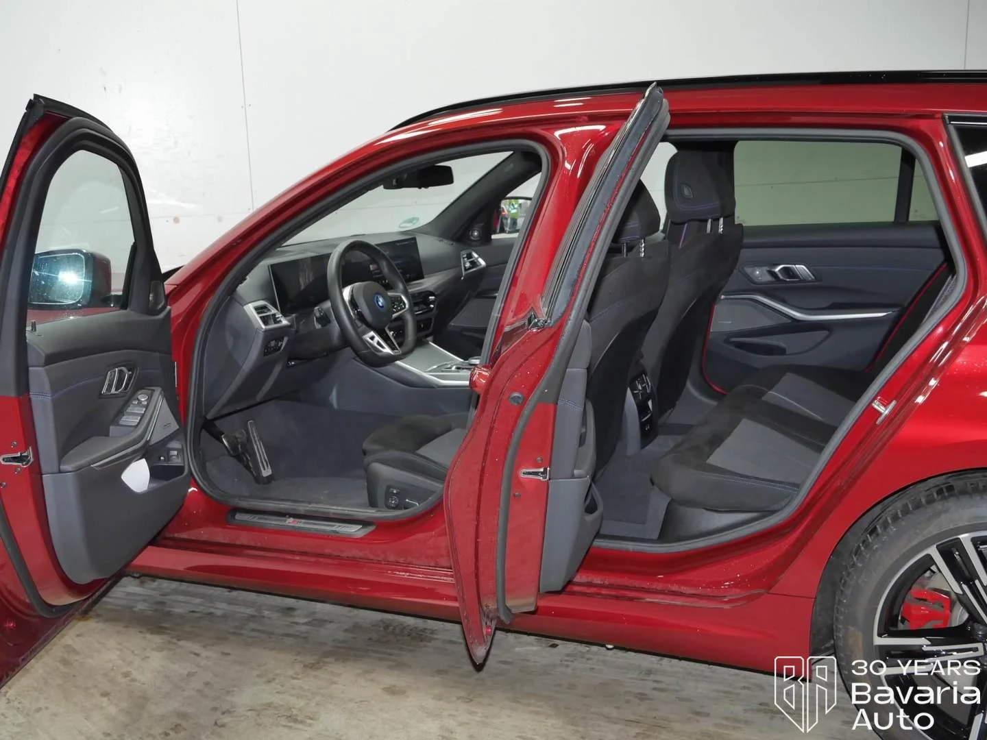 BMW 330 e xDrive Touring M Sport Paket Sportautomatic | Mobile.bg   5