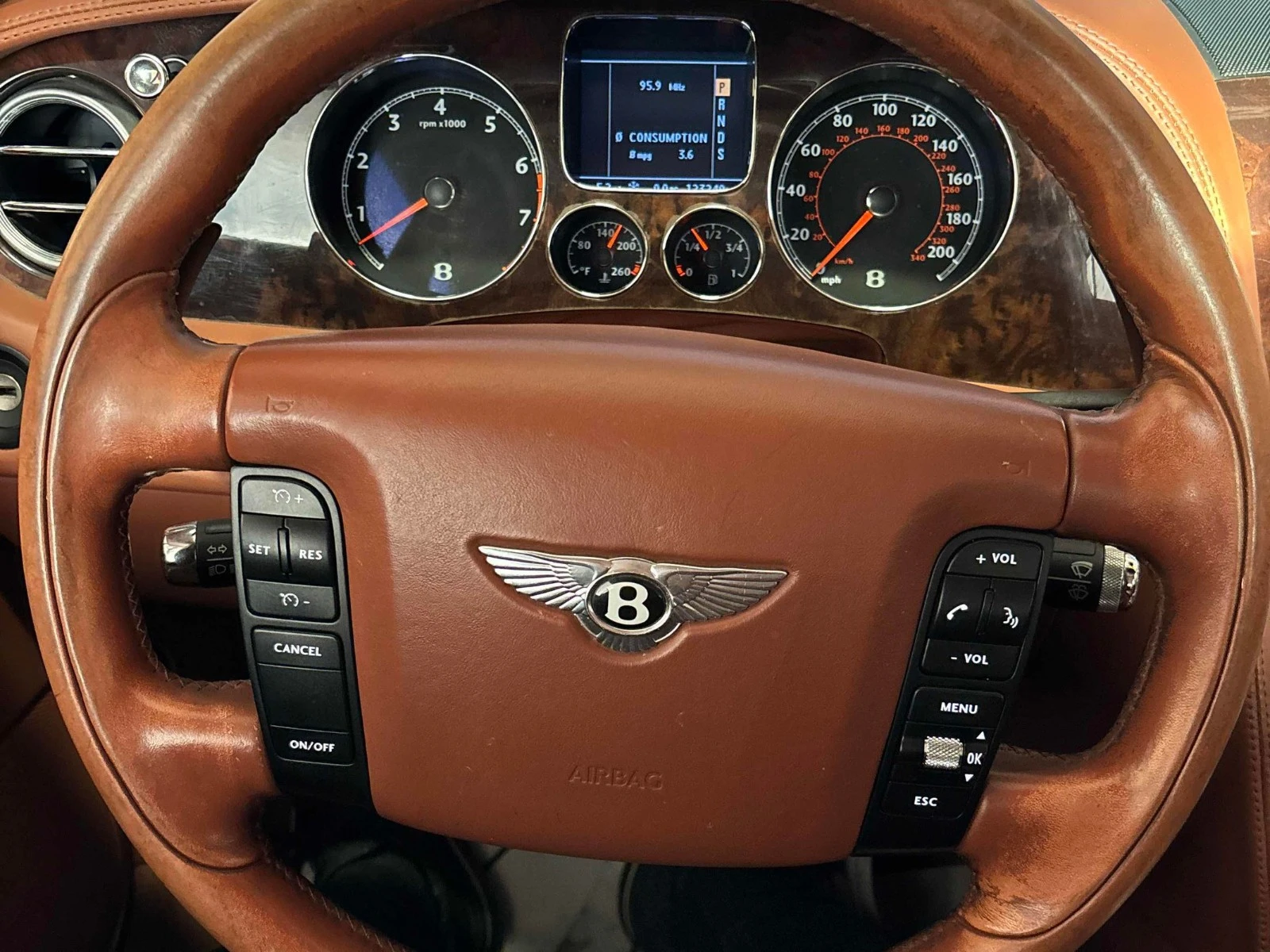 Bentley Continental * CARFAX* АВТО КРЕДИТ - изображение 7