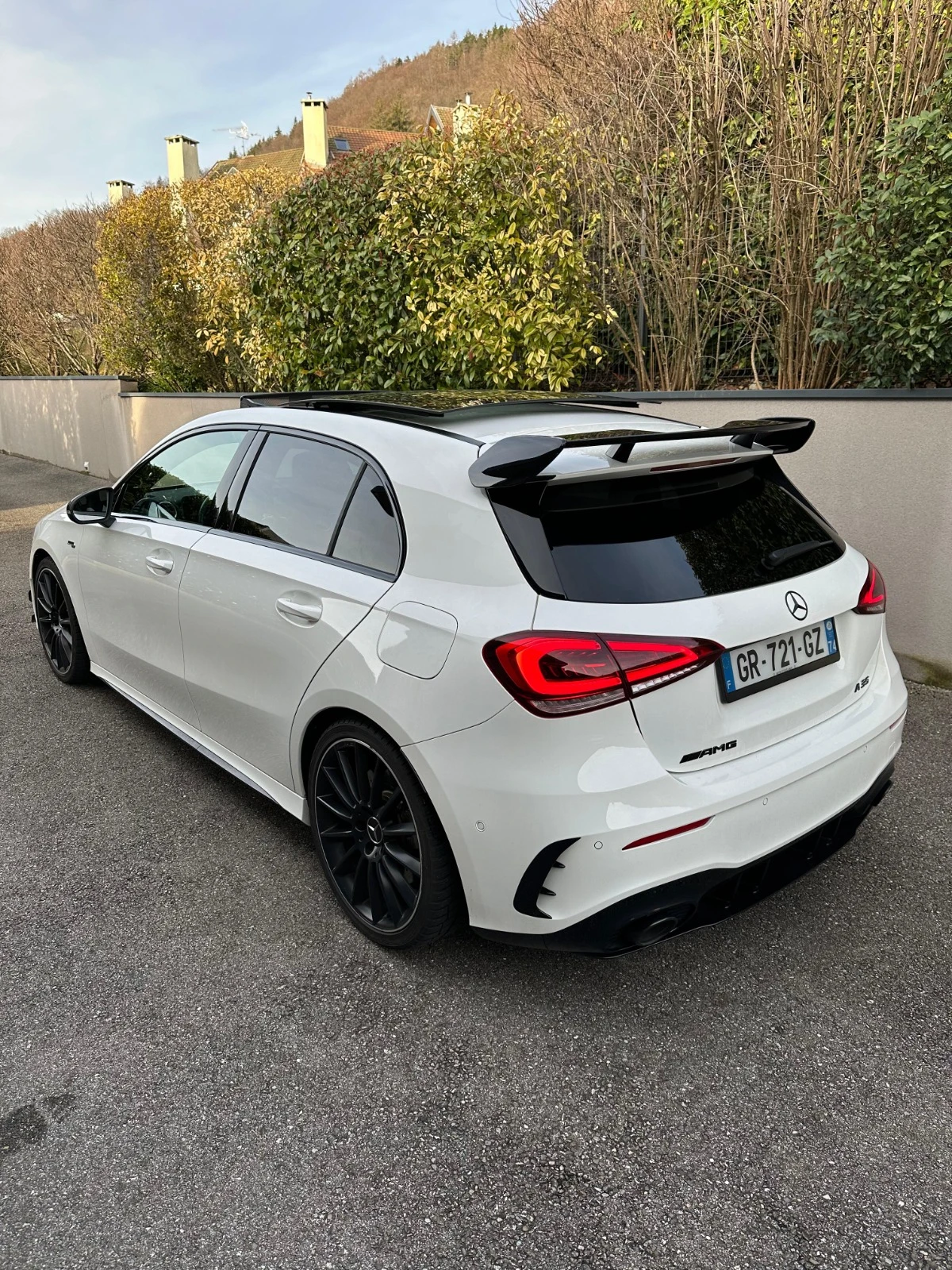 Mercedes-Benz A 35 class à 35 amg - изображение 6
