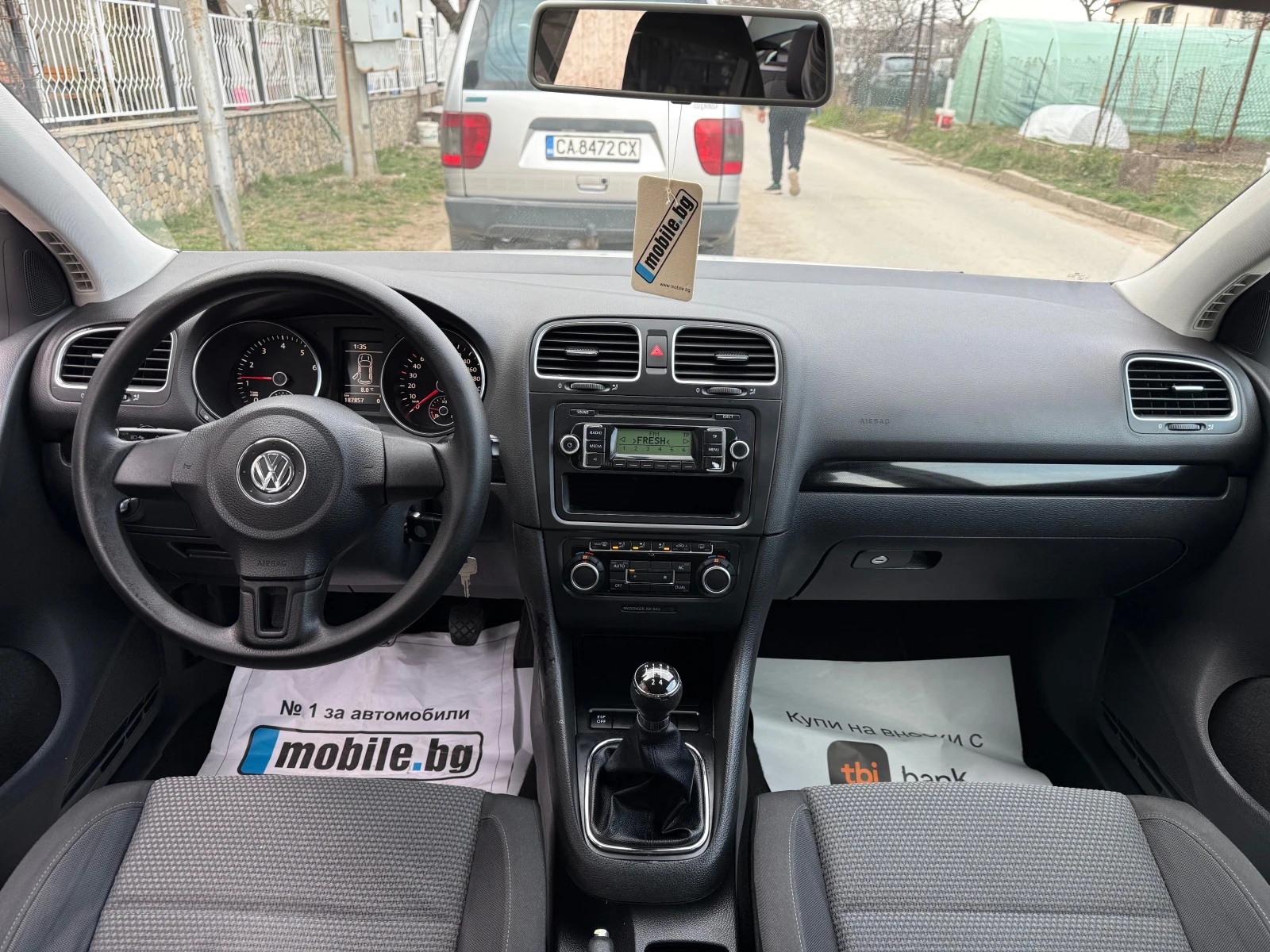 VW Golf 6 1.6i 102kc, снимка 11 - Автомобили и джипове - 53879281