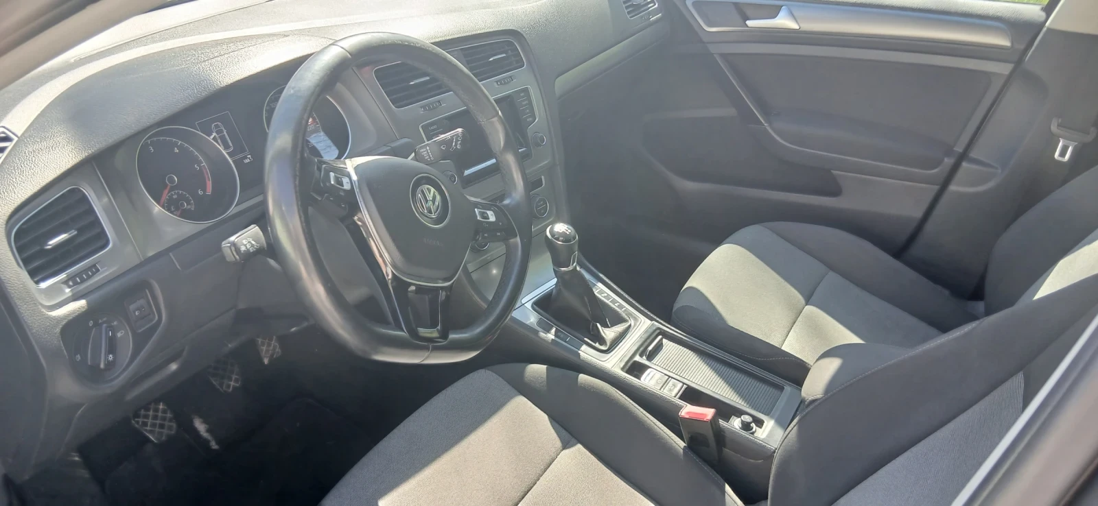 VW Golf, снимка 5 - Автомобили и джипове - 54136670