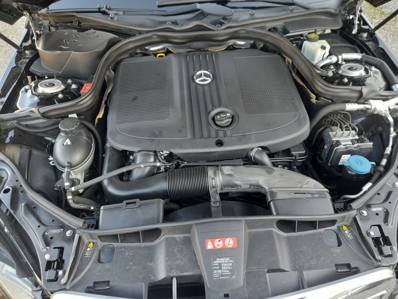 Mercedes-Benz E 220 2.2CDI, снимка 17 - Автомобили и джипове - 54155864