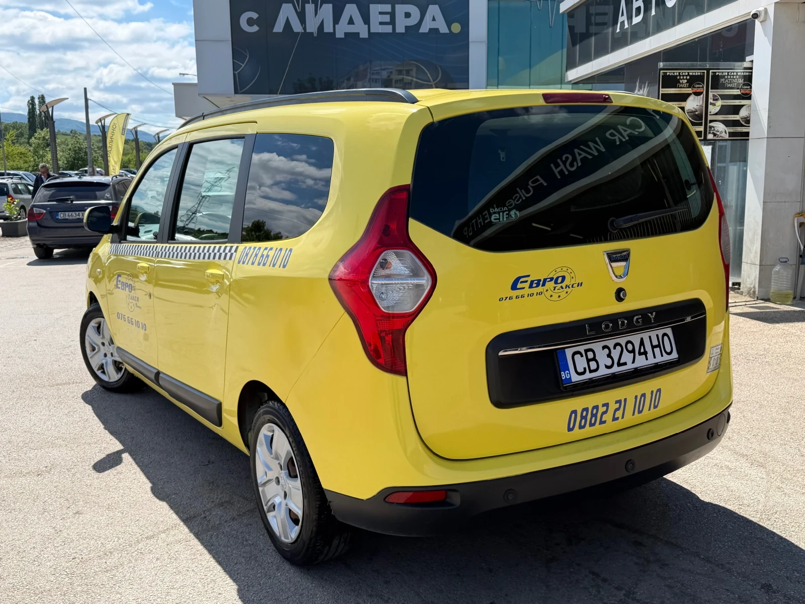 Dacia Lodgy ГАЗ/БЕНЗИН* ТОП* СОБСТВЕН ЛИЗИНГ, снимка 7 - Автомобили и джипове - 54643141