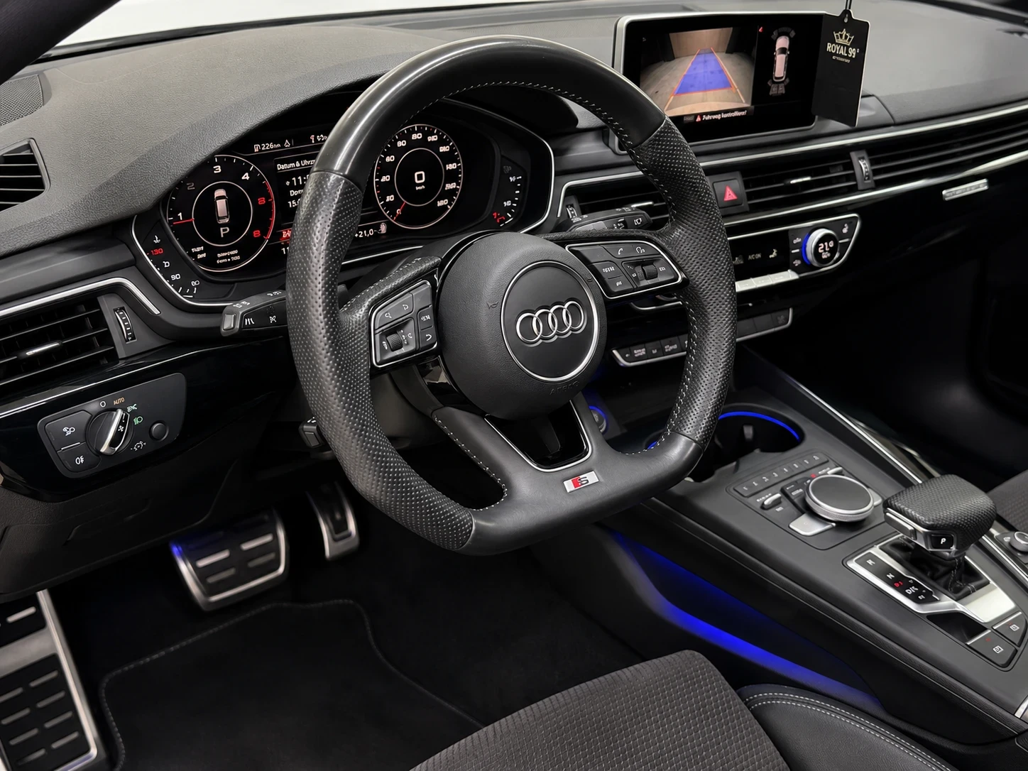 Audi A4 3XSLINE::DISTRONIK::PANORAMA::QUATTRO ::MASSAGE::, снимка 8 - Автомобили и джипове - 54717478