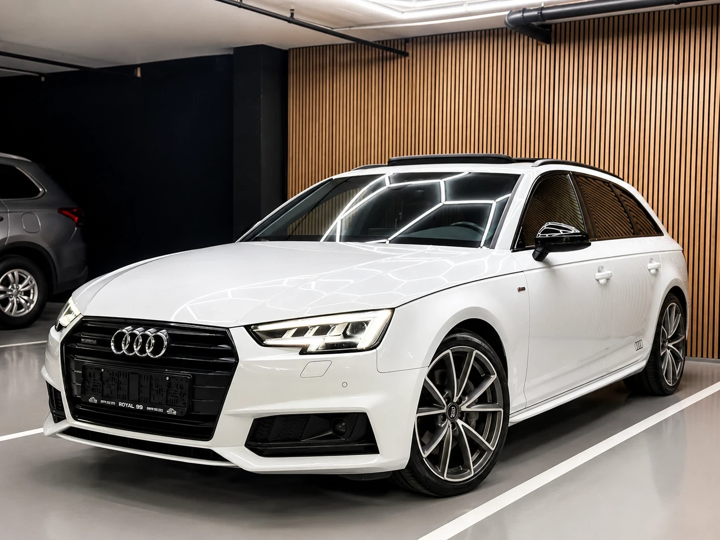 Audi A4 3XSLINE::DISTRONIK::PANORAMA::QUATTRO ::MASSAGE::, снимка 2 - Автомобили и джипове - 54717478