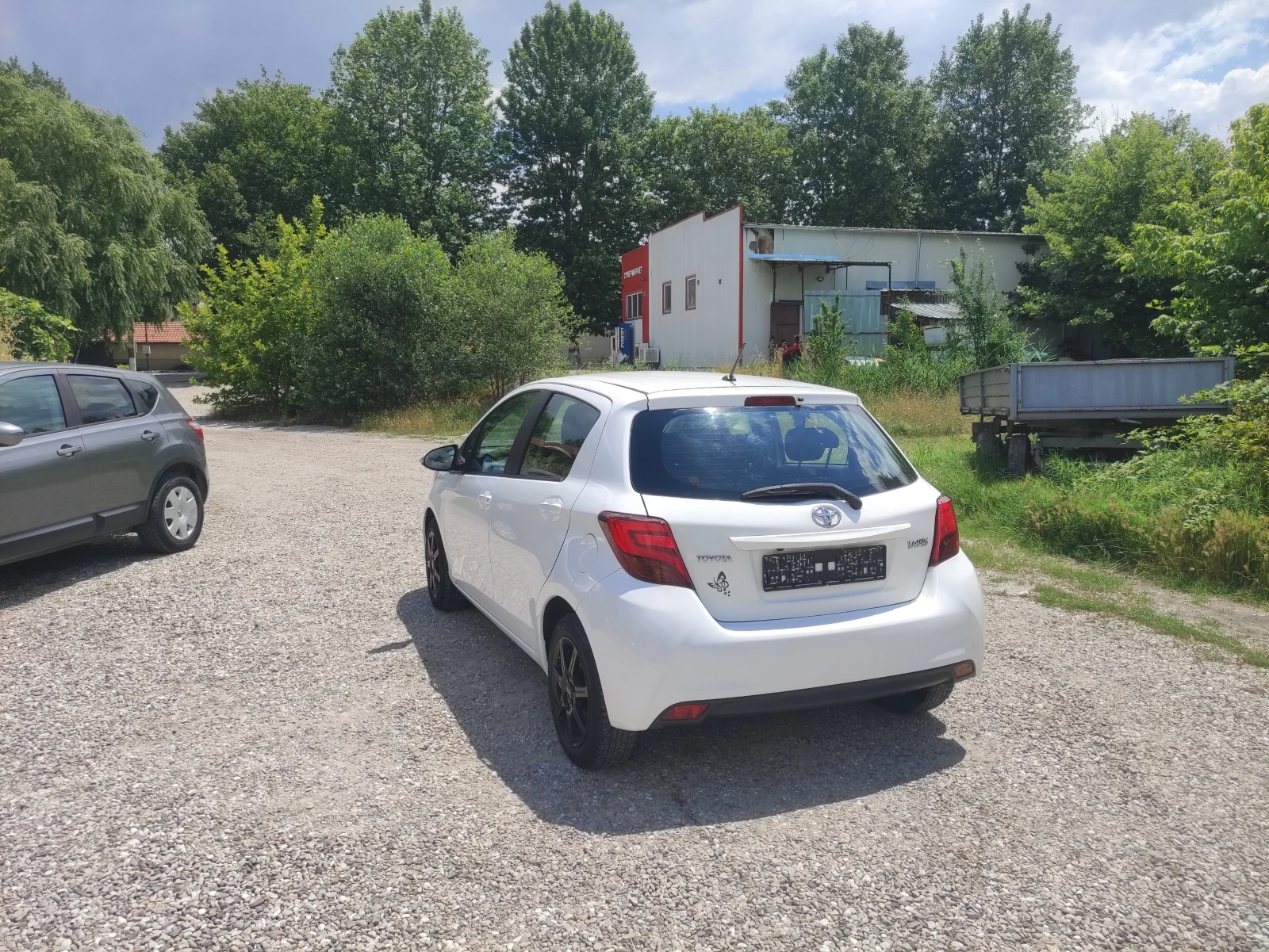 Toyota Yaris 1, 3 vvt като нов 119000км фул екстри  6ск  евро 6, снимка 5 - Автомобили и джипове - 54975884