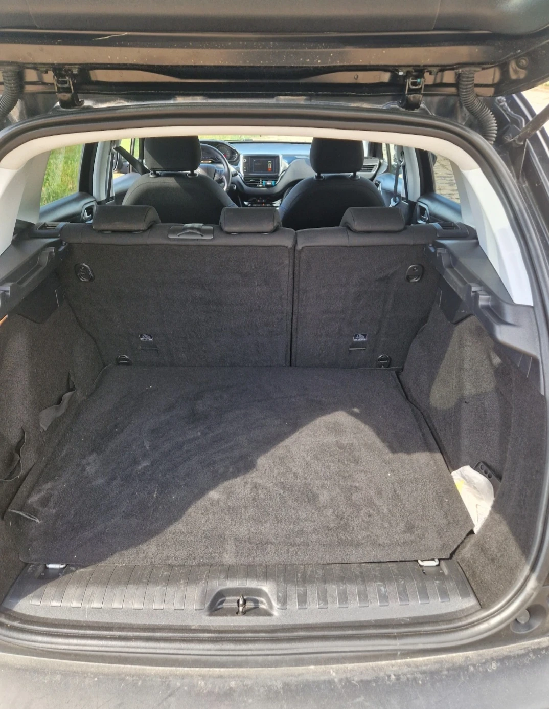 Peugeot 2008 1.5hdi, снимка 7 - Автомобили и джипове - 55080330
