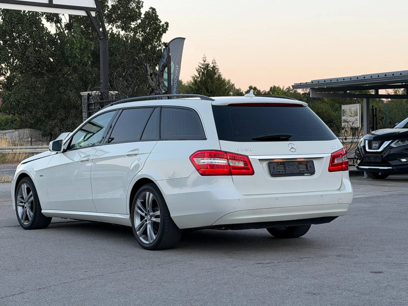 Mercedes-Benz E 220 2.2CDI ИТАЛИЯ АВТОМАТ, снимка 12 - Автомобили и джипове - 55732509