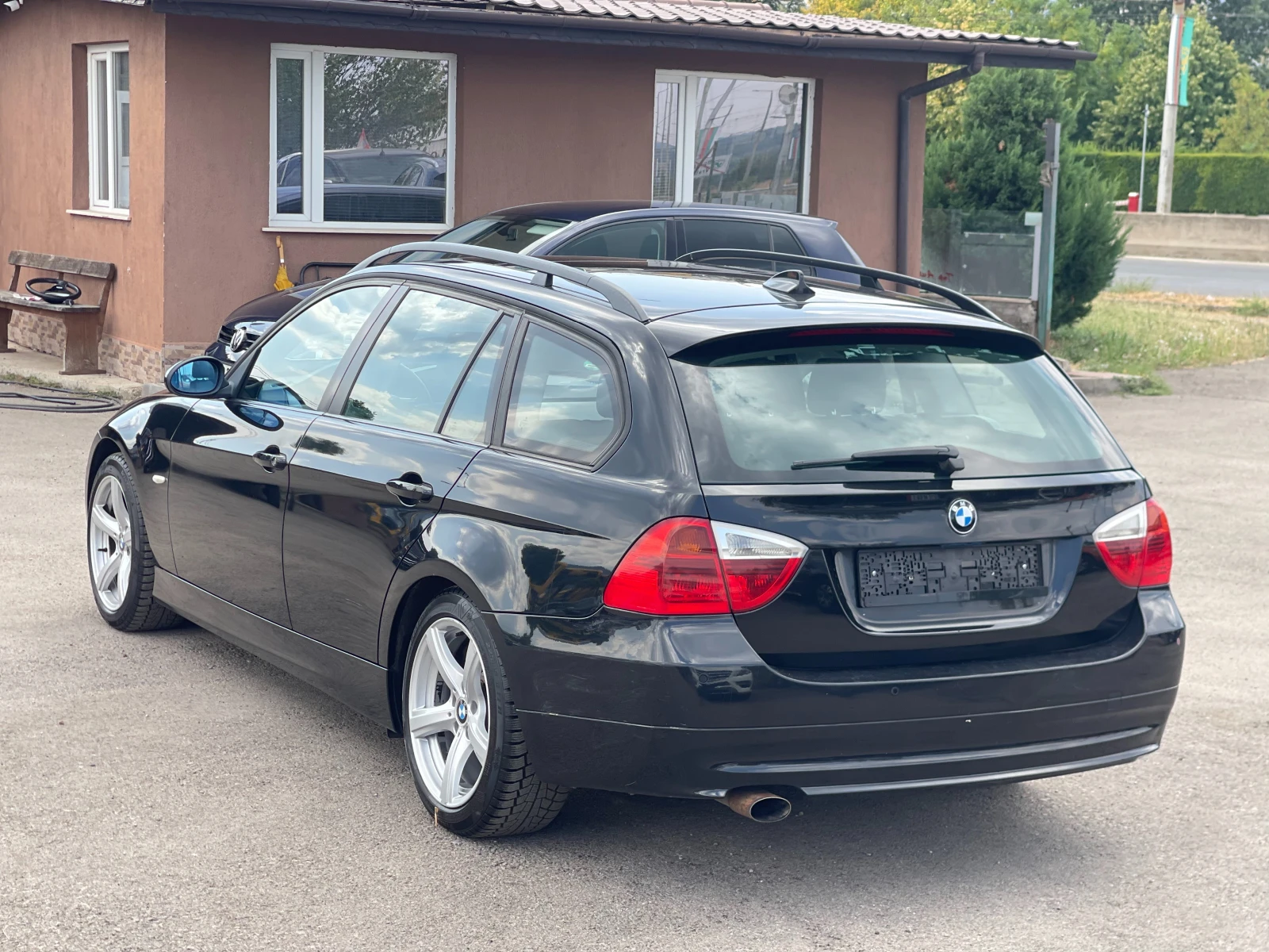 BMW 320 2.0D Edition, снимка 3 - Автомобили и джипове - 55830026