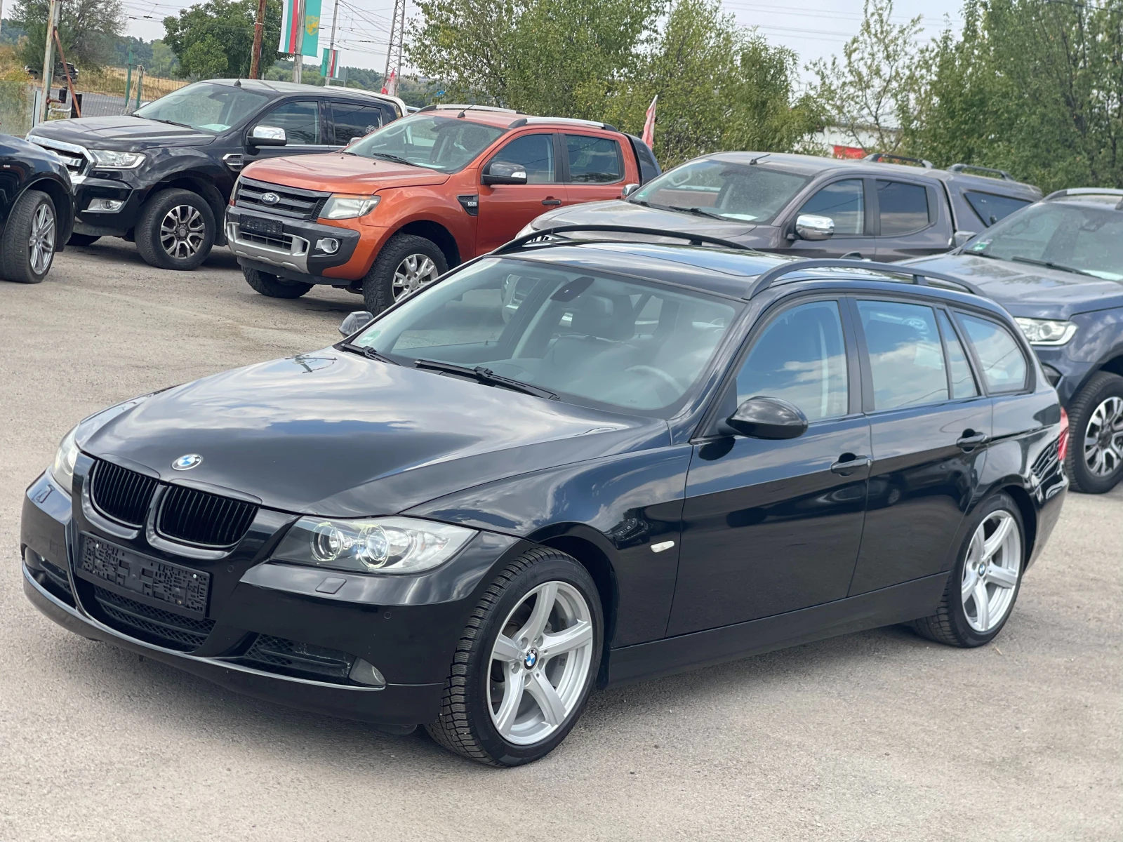 BMW 320 2.0D Edition, снимка 2 - Автомобили и джипове - 55830026