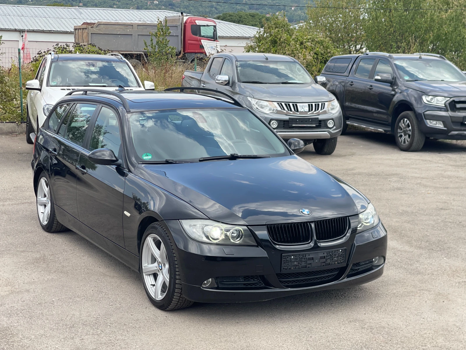 BMW 320 2.0D Edition, снимка 6 - Автомобили и джипове - 55830026
