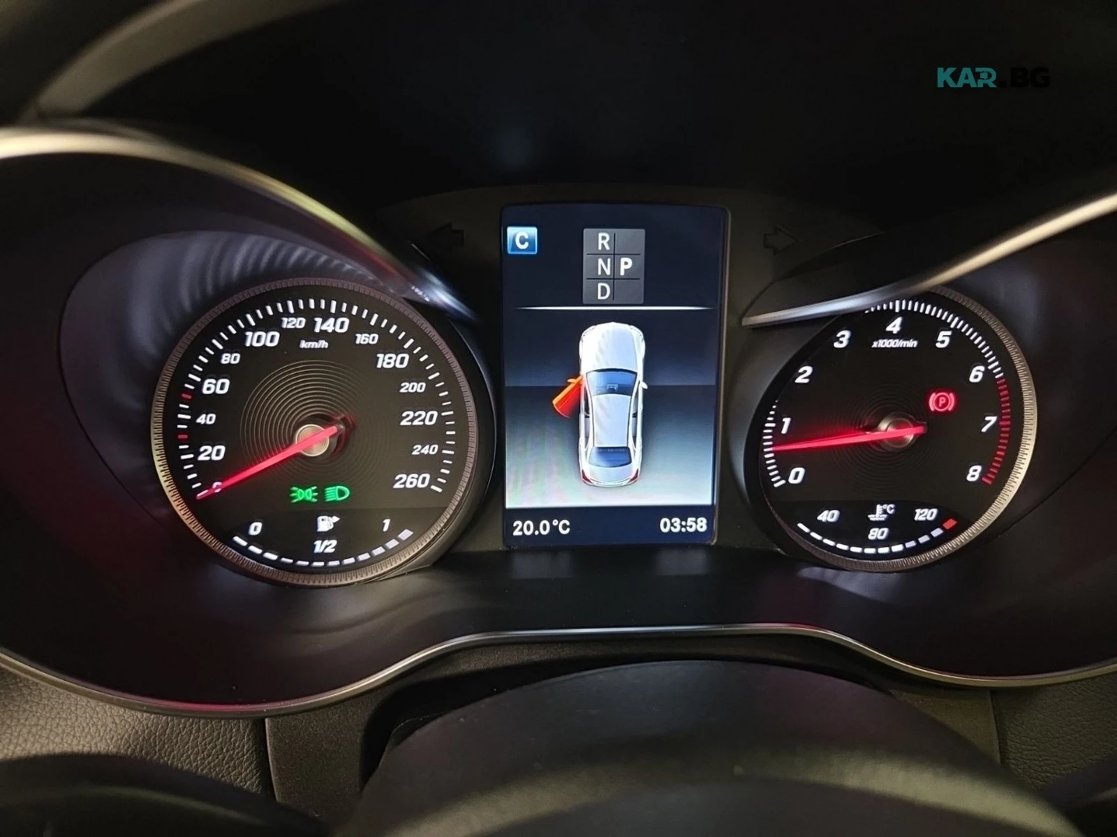 Mercedes-Benz C 300 4Matic * AMG Line * АвтоКредит * (ЦЕНА ДО БГ), снимка 11 - Автомобили и джипове - 56039896
