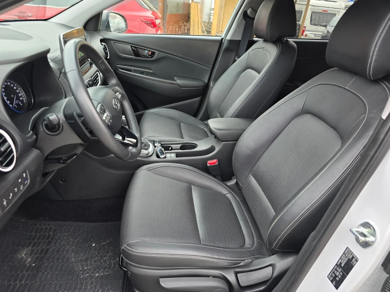 Hyundai Kona 1.6i Hibrid/34хил.км., снимка 14 - Автомобили и джипове - 48773024