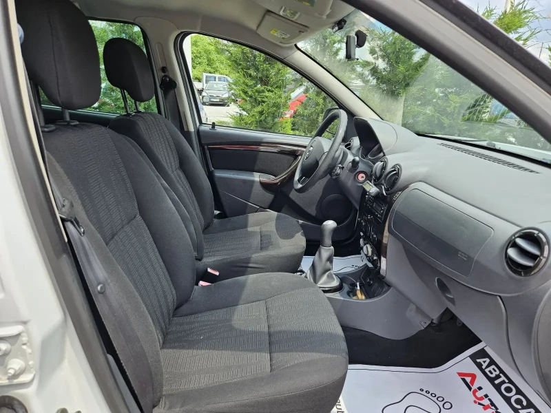 Dacia Duster 1.6I-105кс= ФАБРИЧНА ГАЗ= ПАРКТРОНИК= КЛИМАТИК, снимка 15 - Автомобили и джипове - 50547793