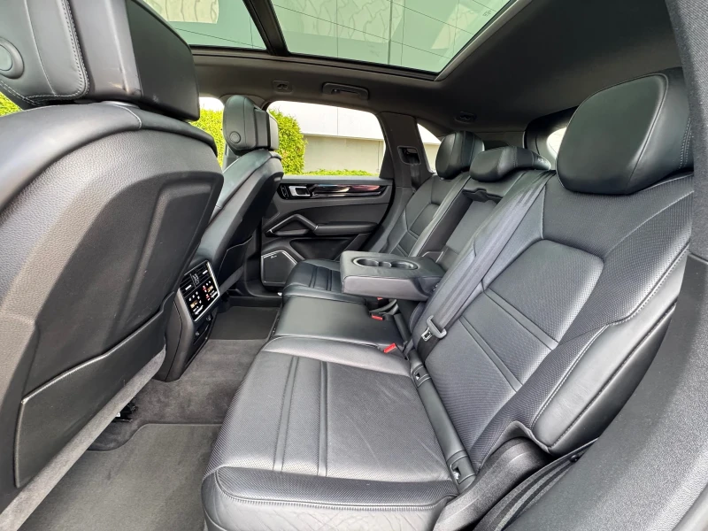 Porsche Cayenne Platinum Edition.Night Vision/DISTRONIC/VAKUM/360, снимка 13 - Автомобили и джипове - 52623228