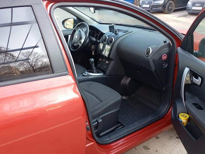 Nissan Qashqai, снимка 2 - Автомобили и джипове - 52855995