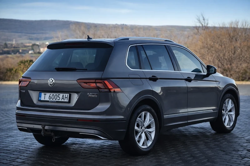 VW Tiguan BiTDI/4X4/DIGITAL/PANO/DISTRONIC, снимка 4 - Автомобили и джипове - 53049019