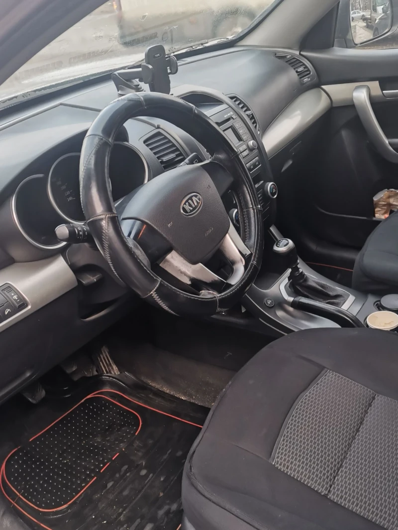 Kia Sorento 2.4 бензин газ, снимка 5 - Автомобили и джипове - 53191350