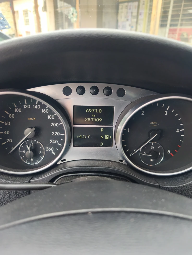 Mercedes-Benz ML 320, снимка 3 - Автомобили и джипове - 53218400