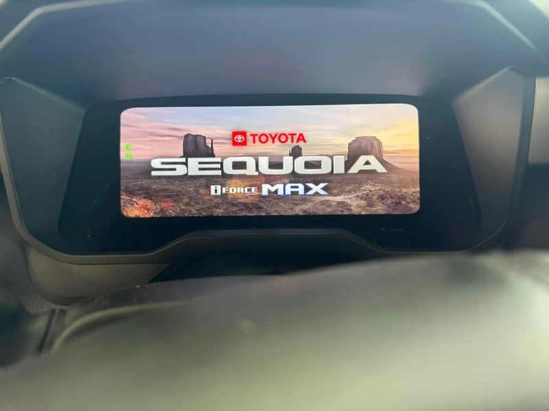 Toyota Sequoia * 4WD * CARFAX * ЦЕНА ДО БГ, снимка 10 - Автомобили и джипове - 53430304