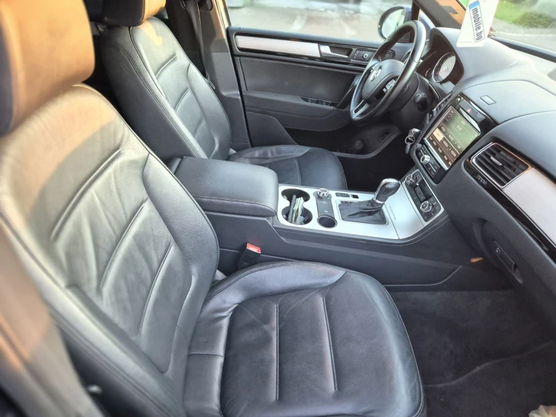VW Touareg 3, 0 TDI, снимка 14 - Автомобили и джипове - 53431073