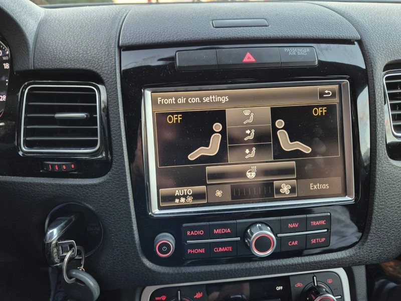 VW Touareg 3, 0 TDI, снимка 8 - Автомобили и джипове - 53431073