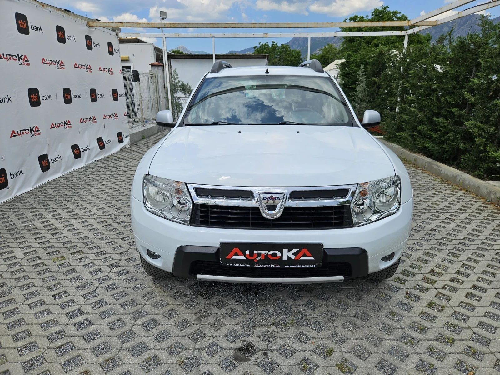 Dacia Duster 1.6I-105кс= ФАБРИЧНА ГАЗ= ПАРКТРОНИК= КЛИМАТИК, снимка 1