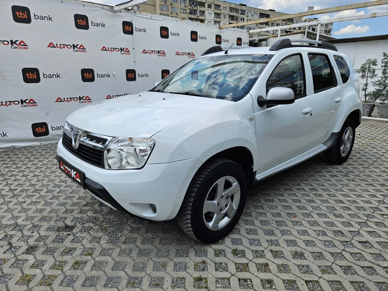 Dacia Duster 1.6I-105кс= ФАБРИЧНА ГАЗ= ПАРКТРОНИК= КЛИМАТИК - изображение 6