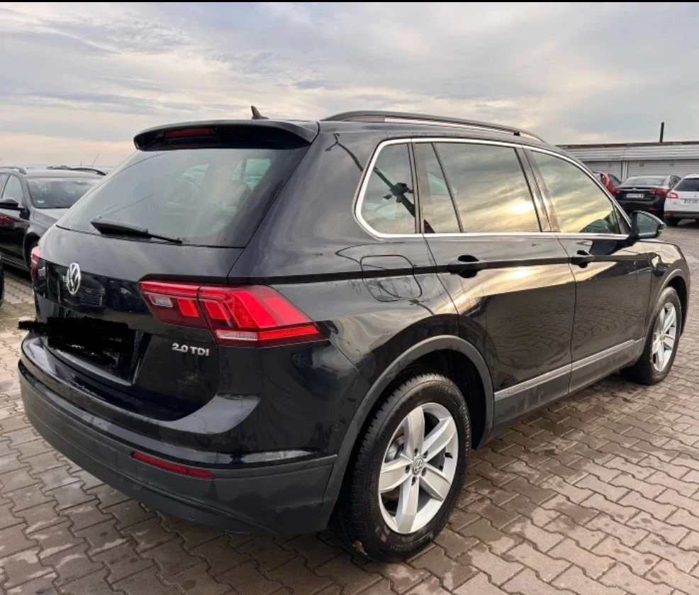 VW Tiguan 2.0 - изображение 2