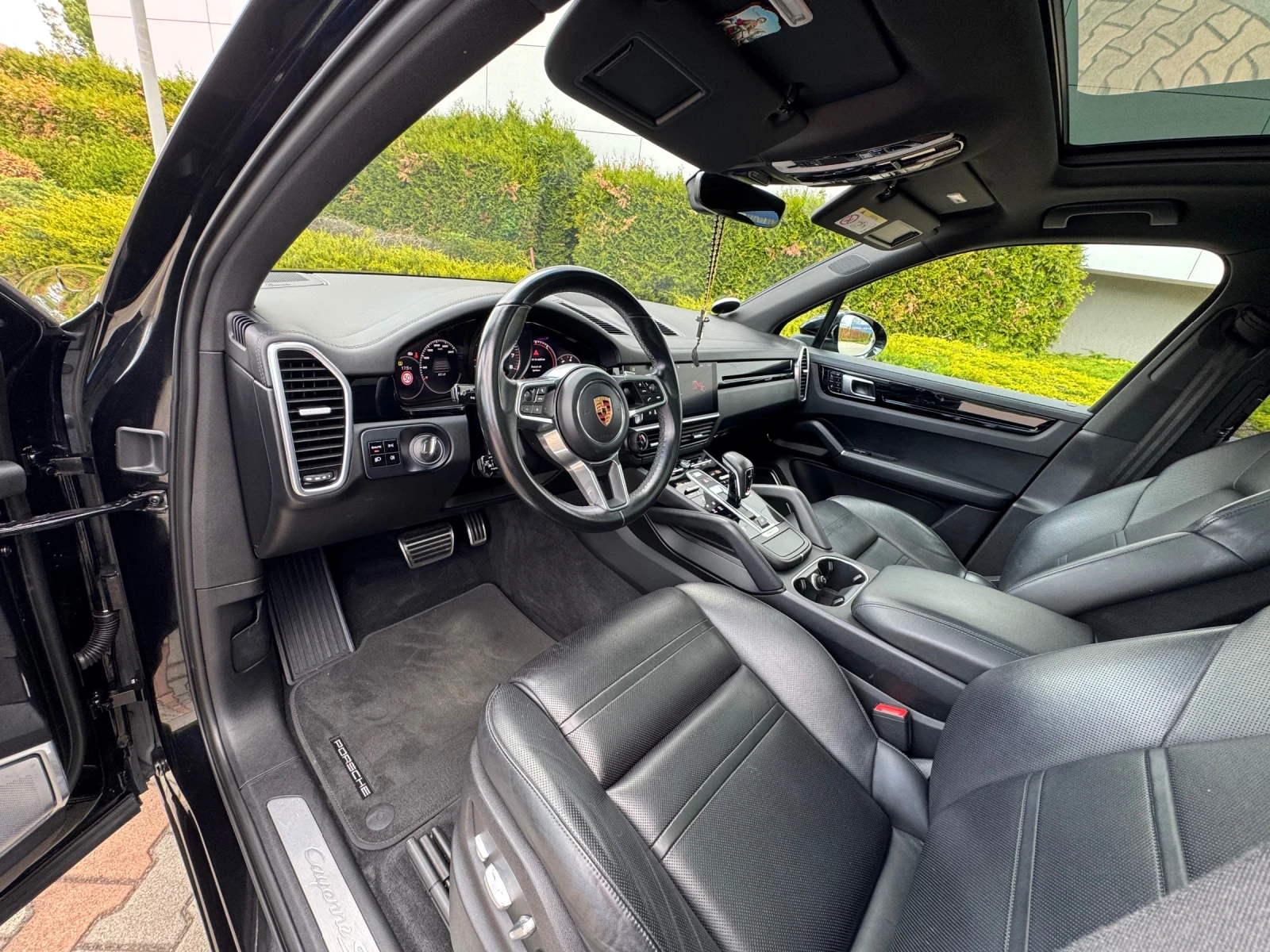 Porsche Cayenne Platinum Edition.Night Vision/DISTRONIC/VAKUM/360 - изображение 5