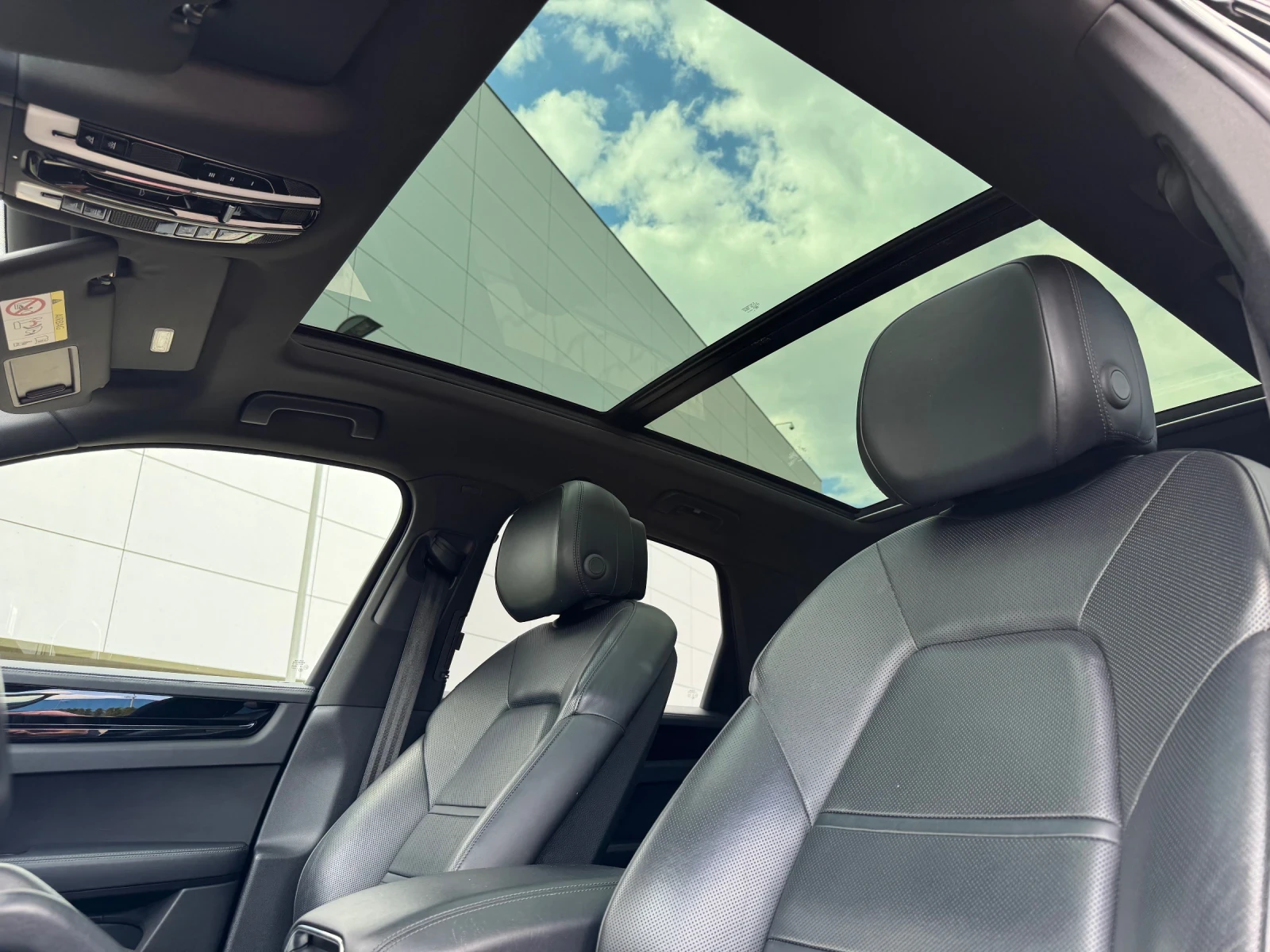 Porsche Cayenne Platinum Edition.Night Vision/DISTRONIC/VAKUM/360 - изображение 7