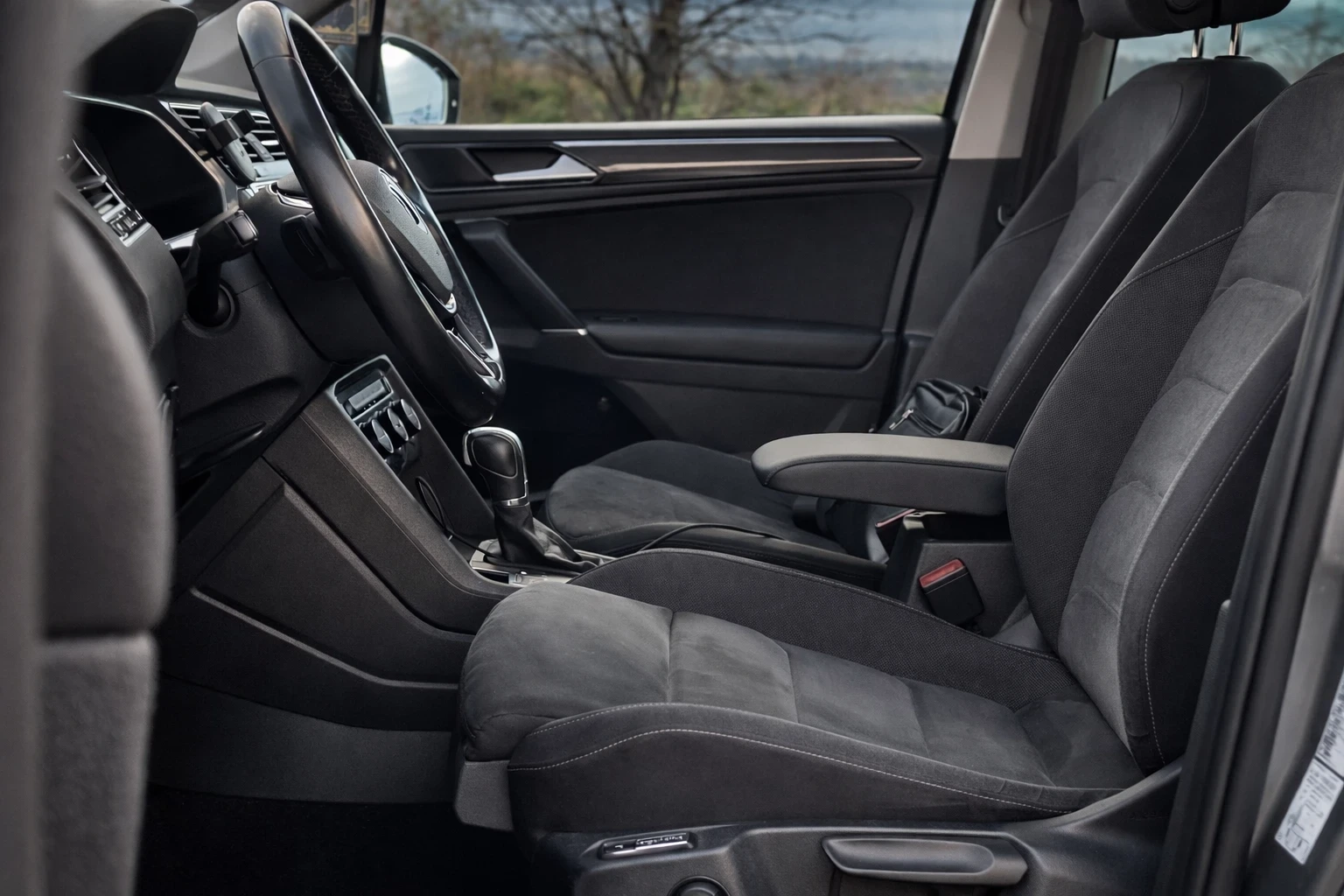 VW Tiguan BiTDI/4X4/DIGITAL/PANO/DISTRONIC - изображение 9