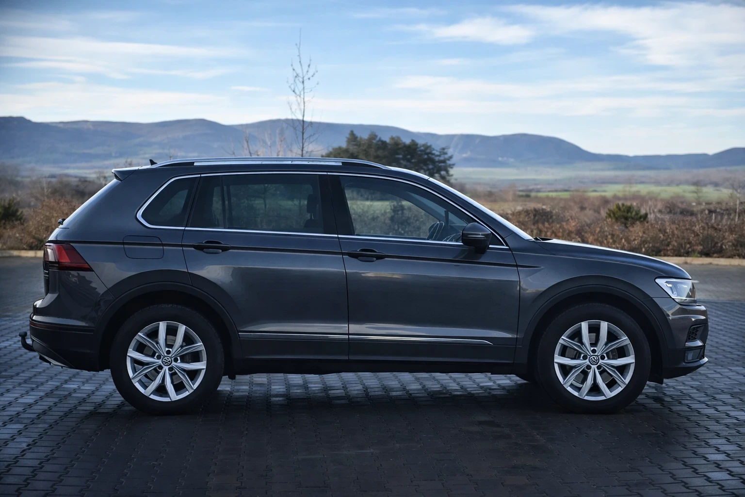 VW Tiguan BiTDI/4X4/DIGITAL/PANO/DISTRONIC - изображение 5