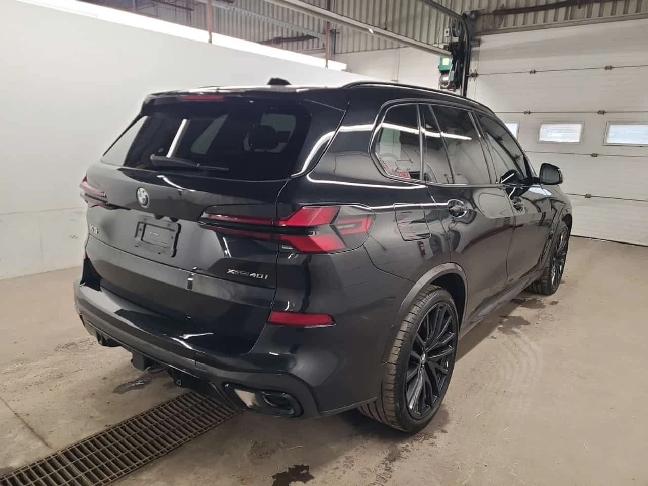 BMW X5 XDRIVE40I * ДИСТРОНИК* 360 * ОБДУХВАНЕ* H/K - изображение 3