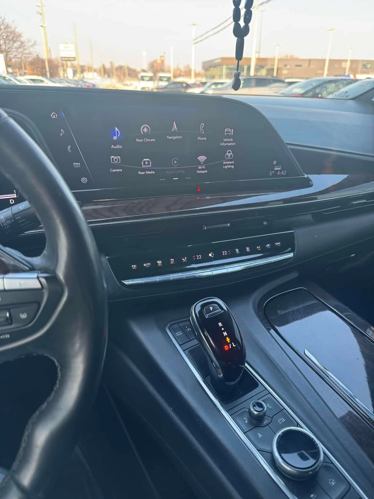 Cadillac Escalade * ДИСТРОНИК* ОБДУХВАНЕ* ПАНОРАМА*  - изображение 9