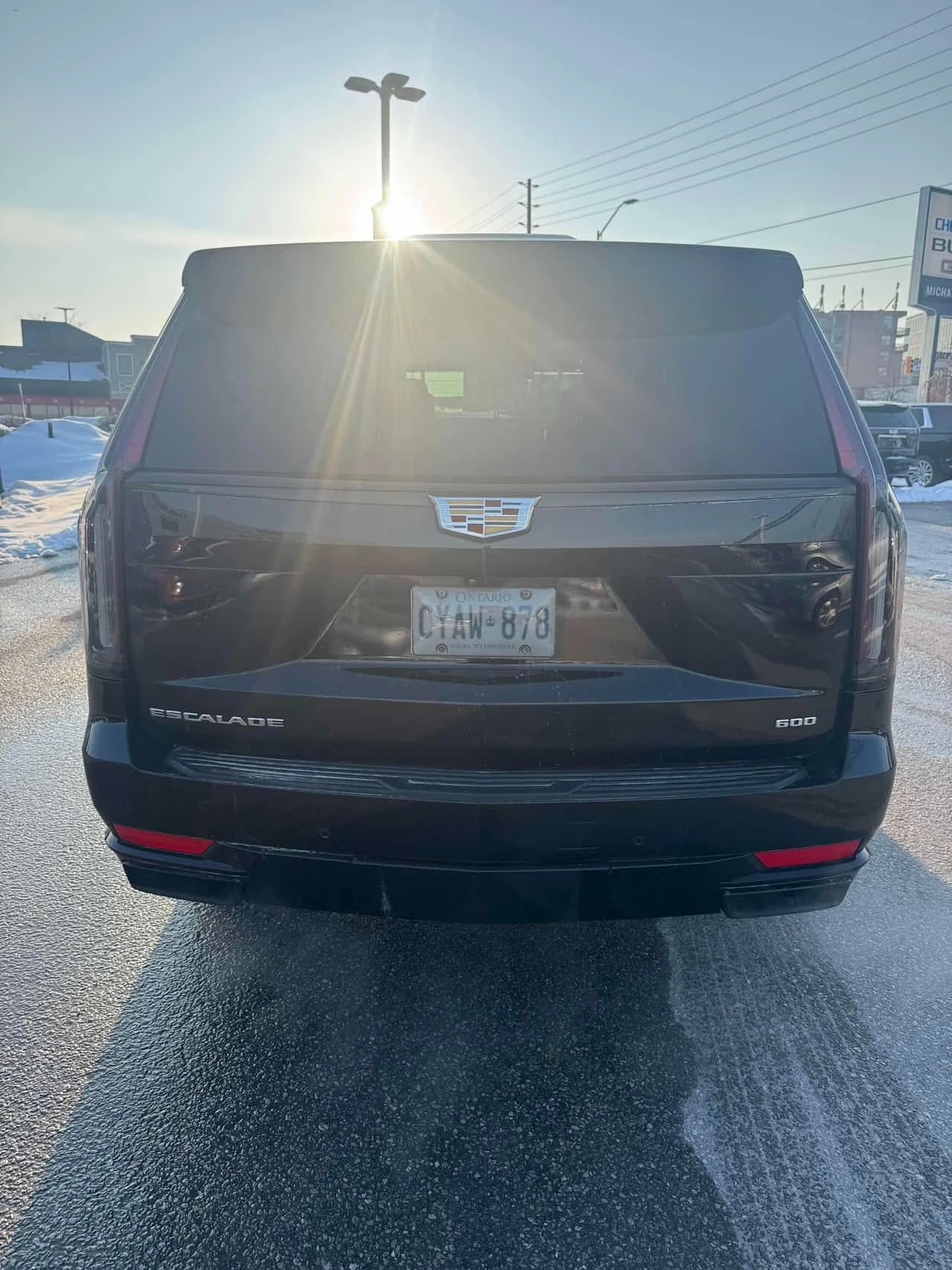 Cadillac Escalade * ДИСТРОНИК* ОБДУХВАНЕ* ПАНОРАМА*  - изображение 4