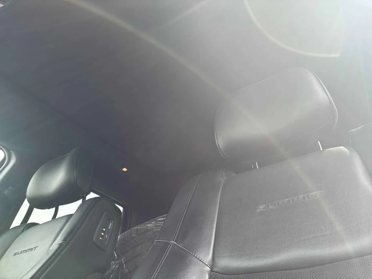 Jeep Grand cherokee SUMMIT * ДИСТРОНИК* ТЕЛЕВИЗОРИ* ОБУДХВНАЕ* ПАНОРАМ, снимка 16 - Автомобили и джипове - 54352874