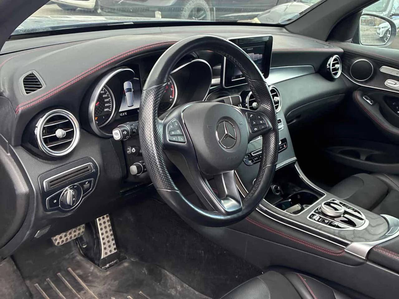 Mercedes-Benz GLC 43 AMG ПОДГРЕВИ * ПАНО * KEYLESS * CARFAX, снимка 5 - Автомобили и джипове - 54480225