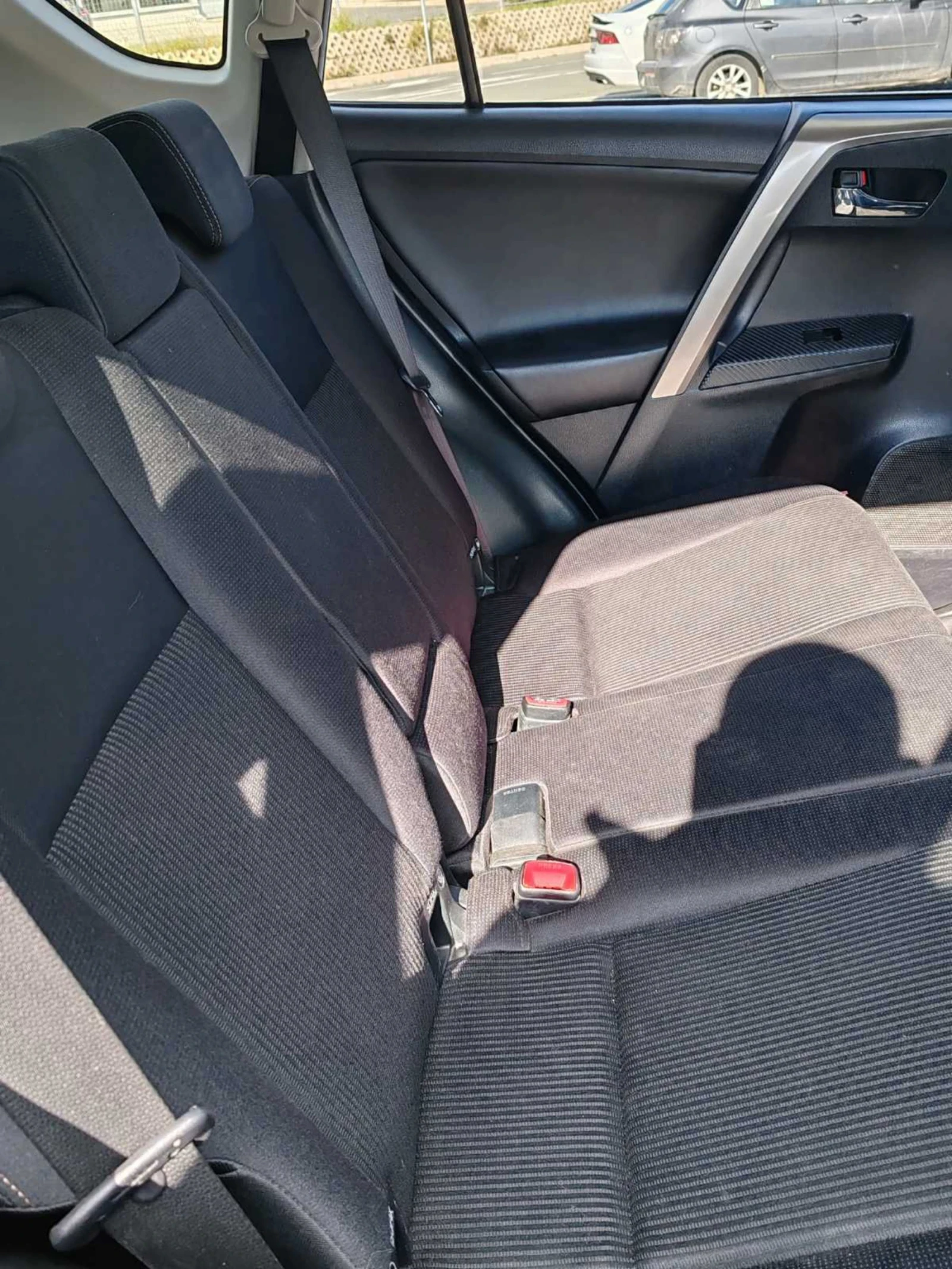 Toyota Rav4 2.0, снимка 7 - Автомобили и джипове - 54511631