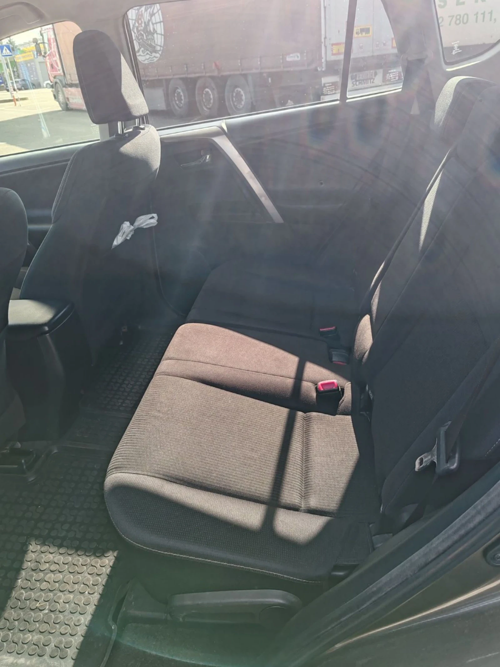 Toyota Rav4 2.0, снимка 6 - Автомобили и джипове - 54511631