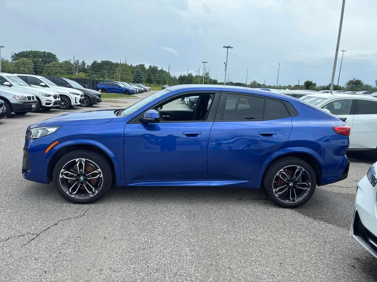 BMW X2 * xDrive28i * CARFAX * БЕЗ ПЪРВОНАЧАЛНА ВНОСКА, снимка 2 - Автомобили и джипове - 55393192