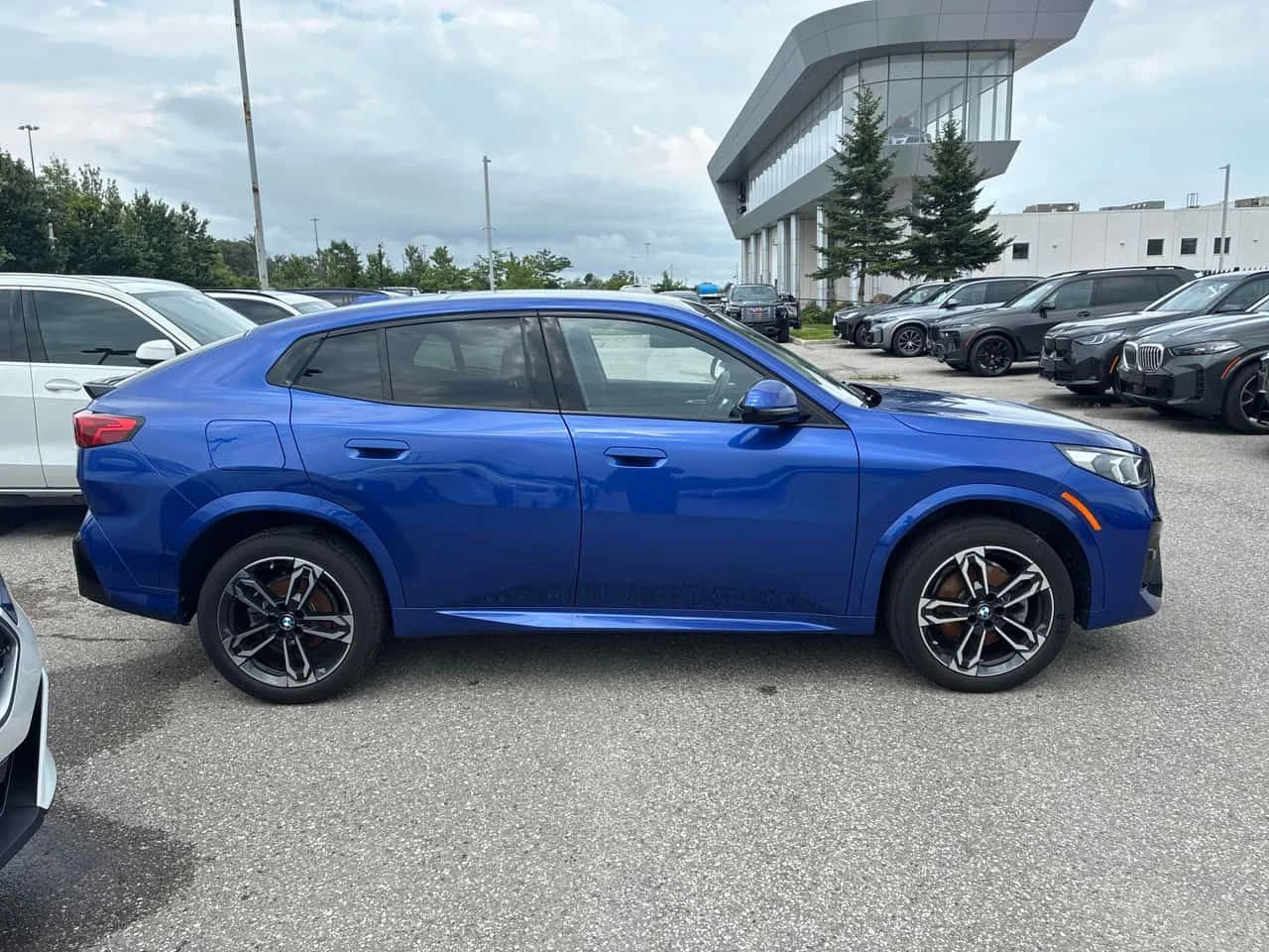 BMW X2 * xDrive28i * CARFAX * БЕЗ ПЪРВОНАЧАЛНА ВНОСКА, снимка 3 - Автомобили и джипове - 55393192