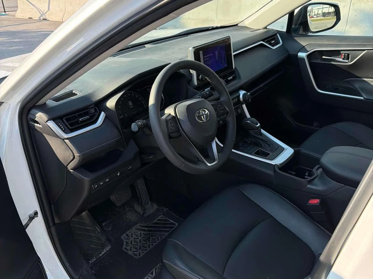 Toyota Rav4 XLE| KEYLESS| PANO| МЪРТВА ТОЧКА| , снимка 5 - Автомобили и джипове - 55572075