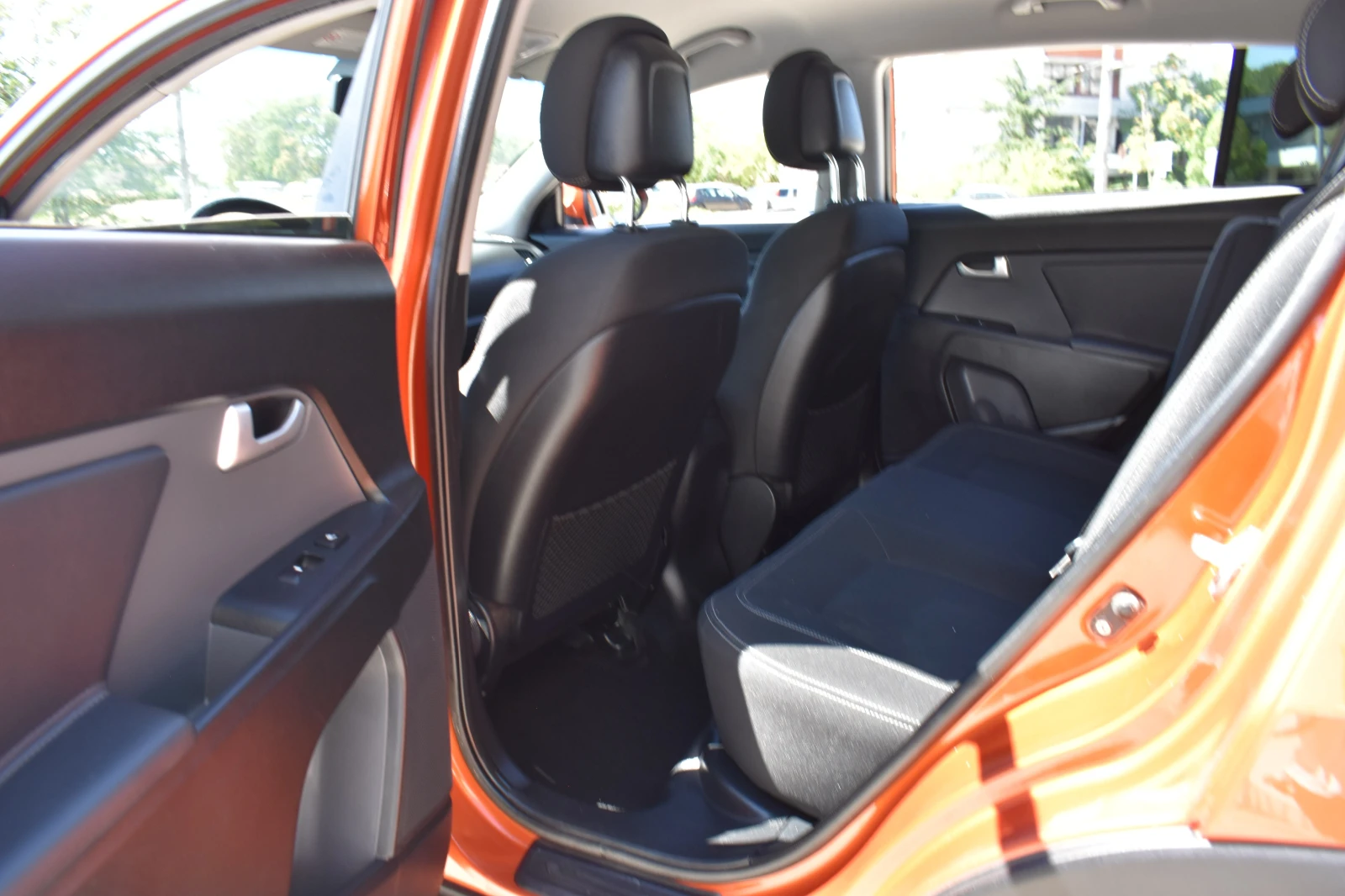 Kia Sportage 2.0i* 4x4* AUTOMAT* Сервизна история, снимка 11 - Автомобили и джипове - 55627636