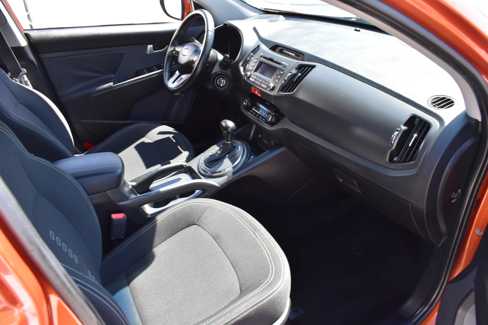 Kia Sportage 2.0i* 4x4* AUTOMAT* Сервизна история, снимка 12 - Автомобили и джипове - 55627636