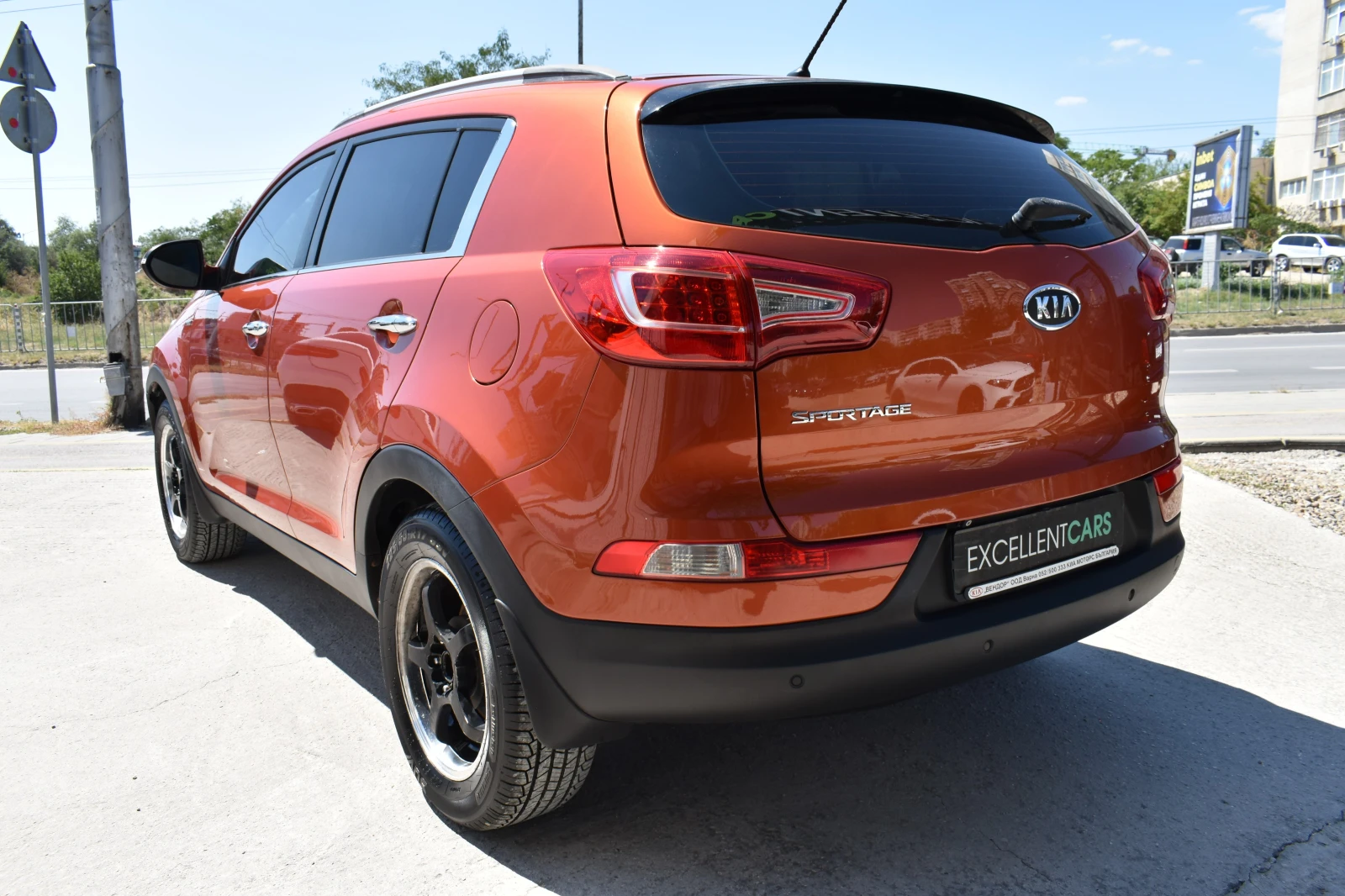 Kia Sportage 2.0i* 4x4* AUTOMAT* Сервизна история, снимка 4 - Автомобили и джипове - 55627636